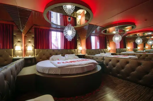 Corvin Hotel, Gyula