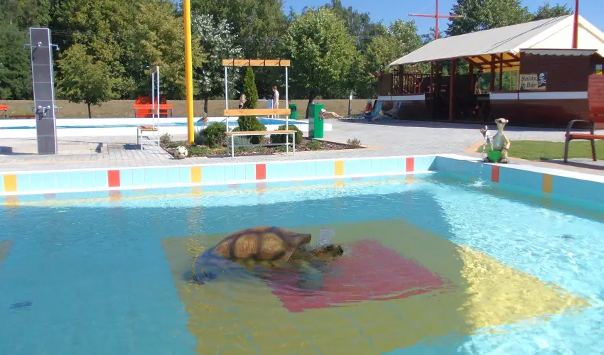 H�forr�s �d�l�- �s Lak�ssz�vetkezet Gyula