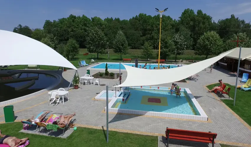 H�forr�s �d�l�- �s Lak�ssz�vetkezet Gyula