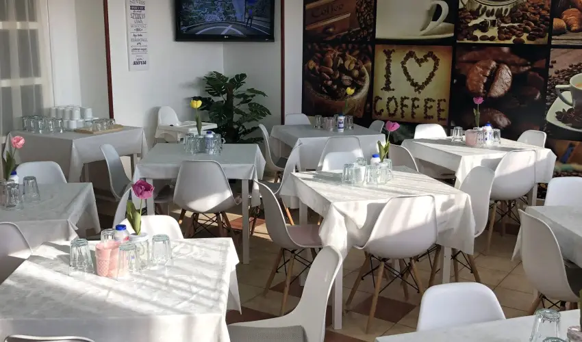 H�forr�s �d�l�- �s Lak�ssz�vetkezet Gyula