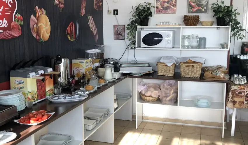 H�forr�s �d�l�- �s Lak�ssz�vetkezet Gyula