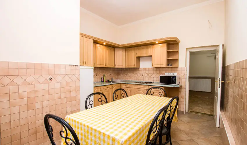 J�rja Panzi� Hajd�szoboszl�