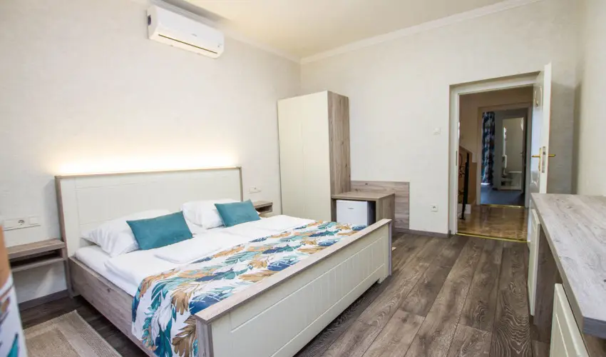 J�rja Panzi� Hajd�szoboszl�