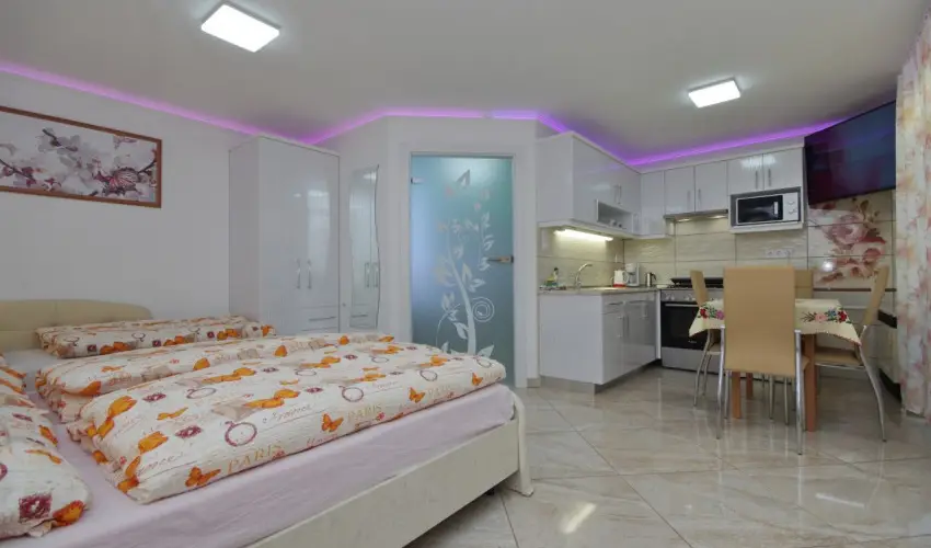 Veronika Apartman De Luxe Gyula